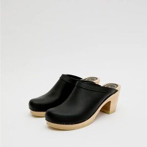 No. 6 Black Leather Clogs with Wooden Heel
